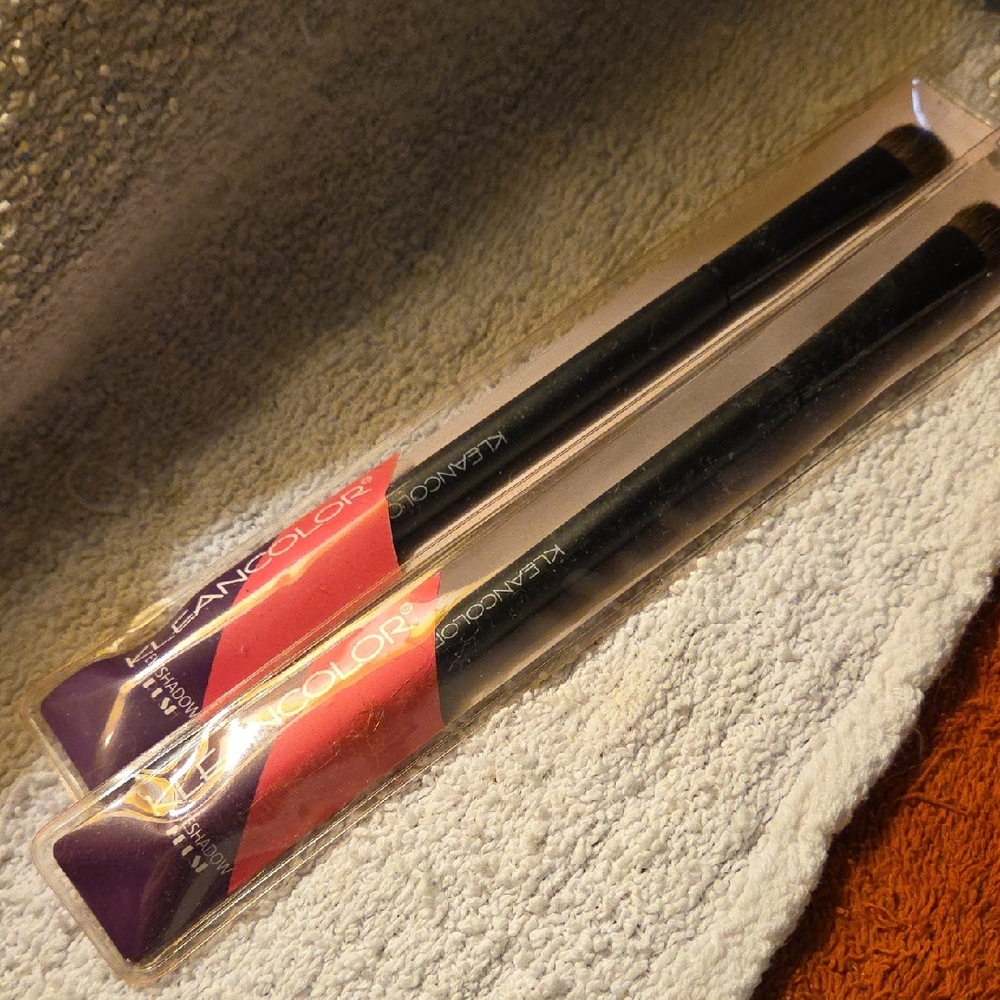 Kleancolor Makeup Brushes - Black and Purple